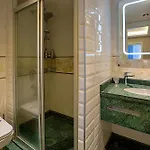 アパートホテル Moss