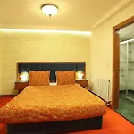 アパートホテル Moss