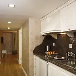 アパートホテル Moss