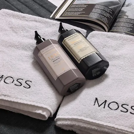 Moss 4*