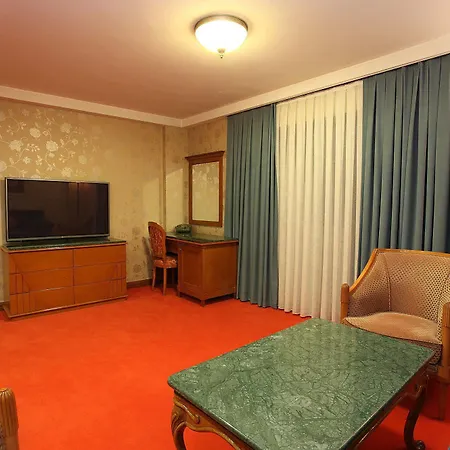 Hotel apartamentowy Moss