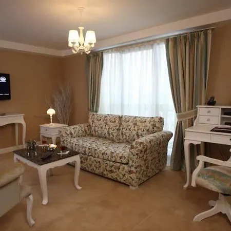 Hotel apartamentowy Moss